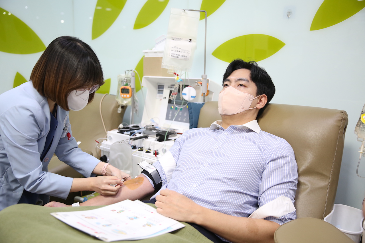 Shincheonji Youth Volunteers We Are One donate blood