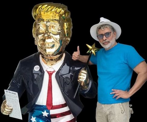 Golden Trump Statue