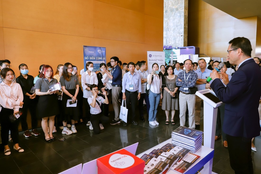 CEO VinBrain Steven Truong presented DrAidTM Liver Cancer CT at the 10th Radiological Congress of Ho Chi Minh City on June 23-24.