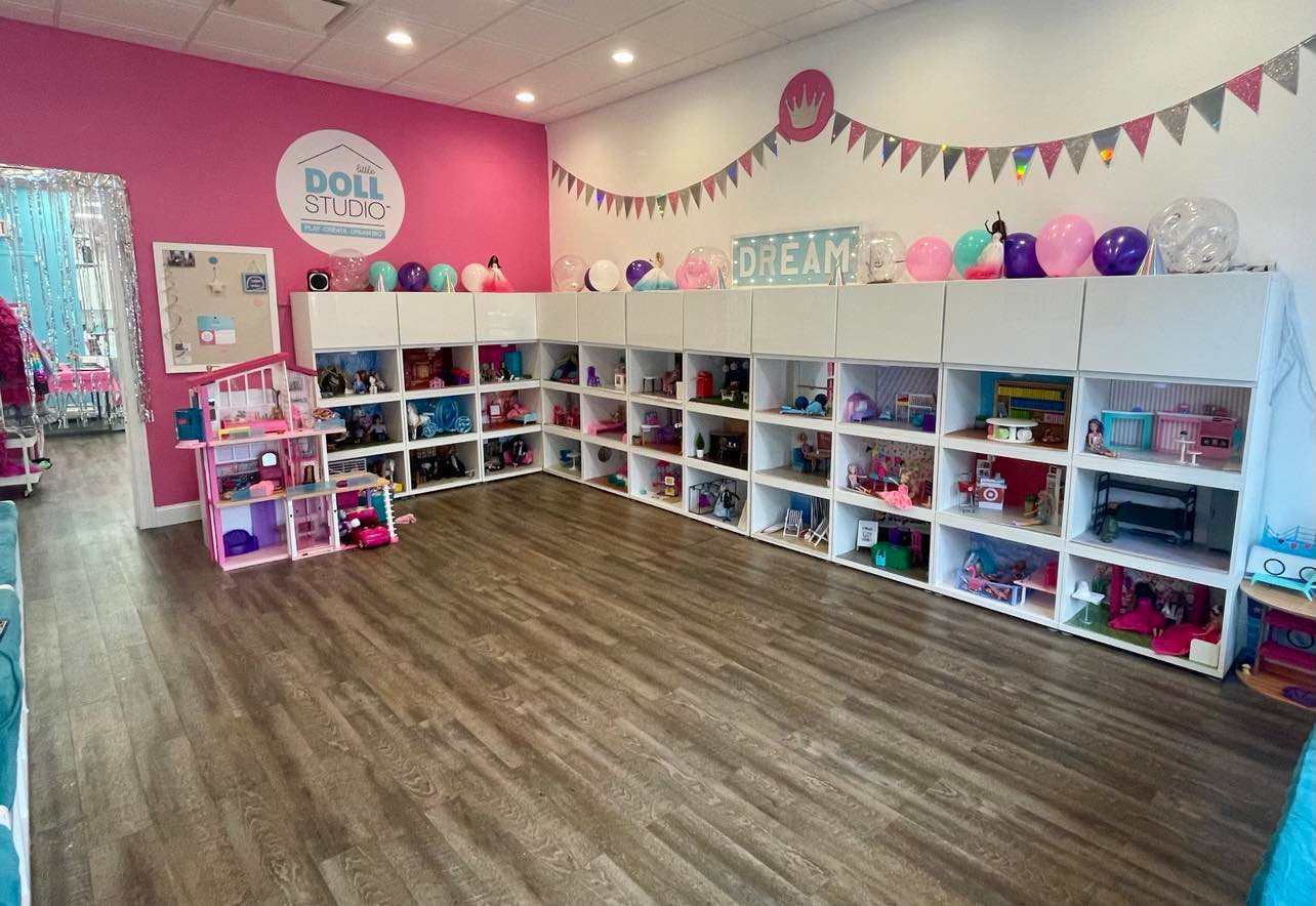 Little Doll Studio playroom featuring over 30 unique doll sets