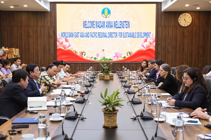 The working session between the Vietnam Ministry of Agriculture and Rural Development and the World Bank on July 10. Photo: Thanh Thuy.