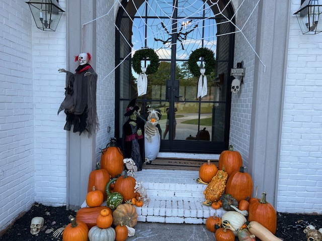 Creating beauitful pumpkin entryways