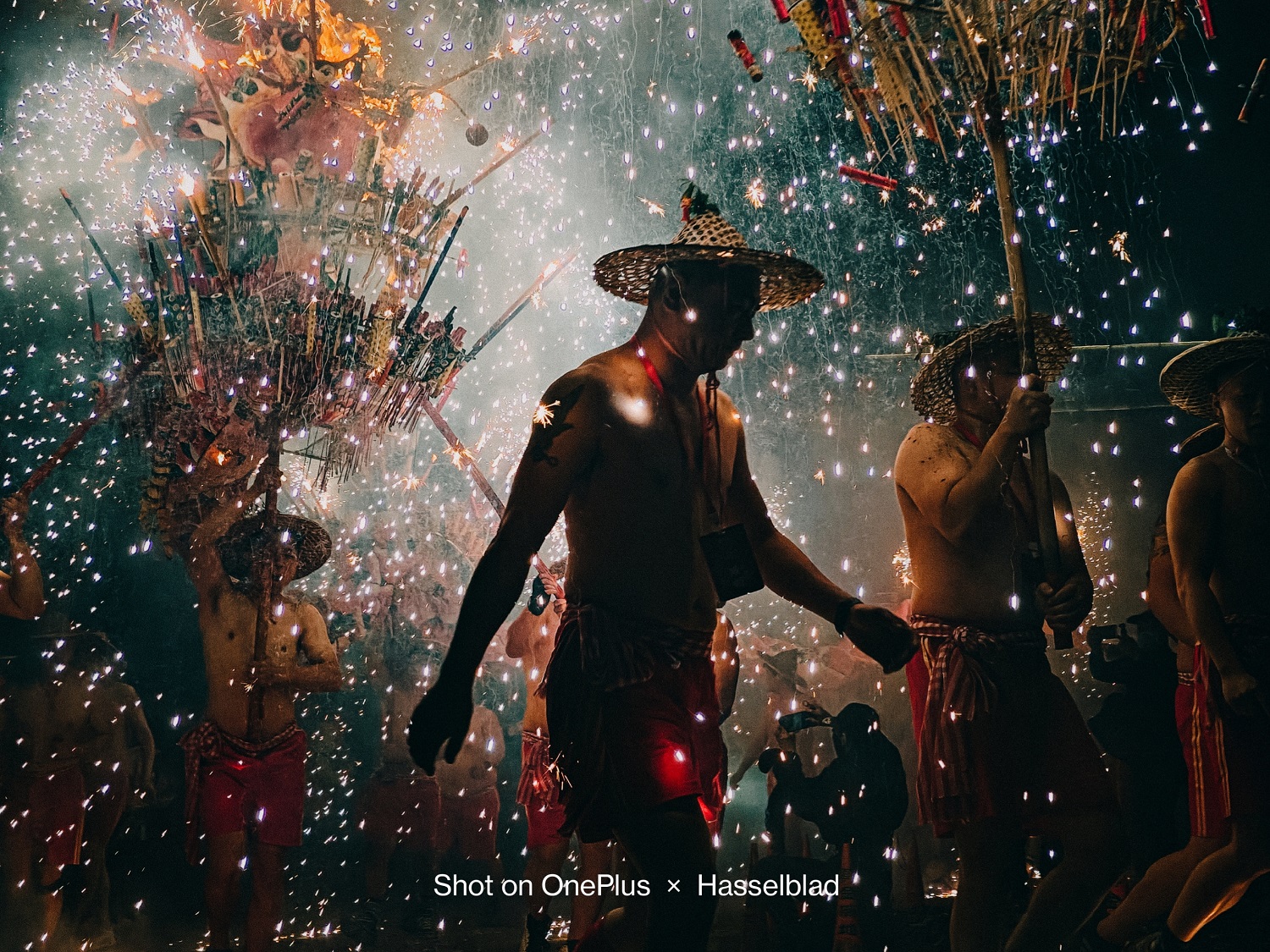 OnePlus Photography Awards 2023 Grand Winner Fire Dragon Dancer at the Night ZHUOWEN AO | OnePlus 11
