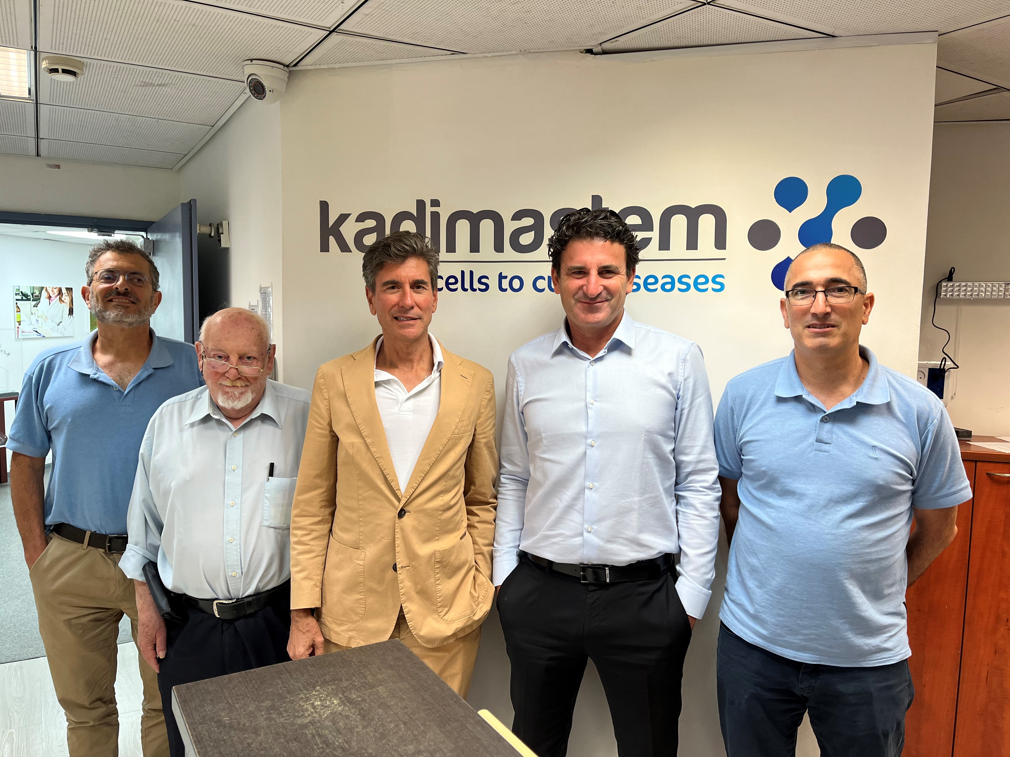 From right to left: Dr. Kfir Molakandov, Asaf Shiloni, Anthony Japour, Prof. Michel Revel and Dr. Arik Hasson