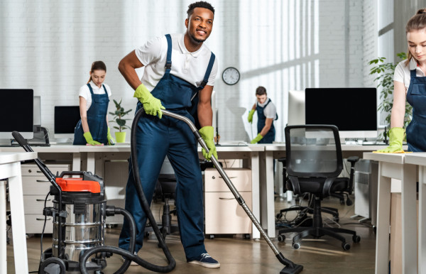 The Benefits of Hiring Professional Janitorial Services over DIY Cleaning