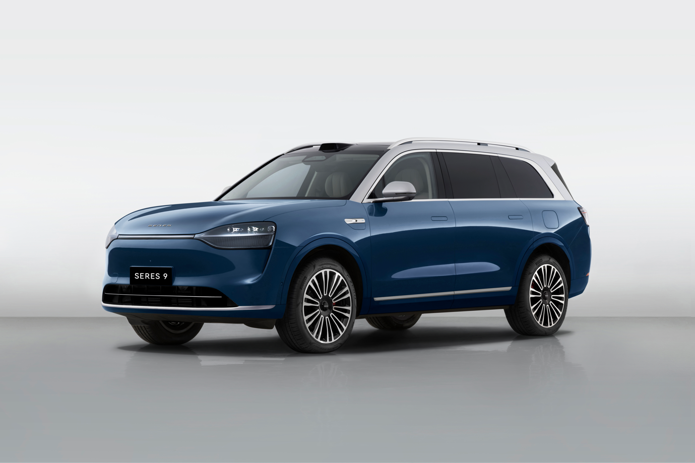 SERES 9: the flagship full-size luxury SUV